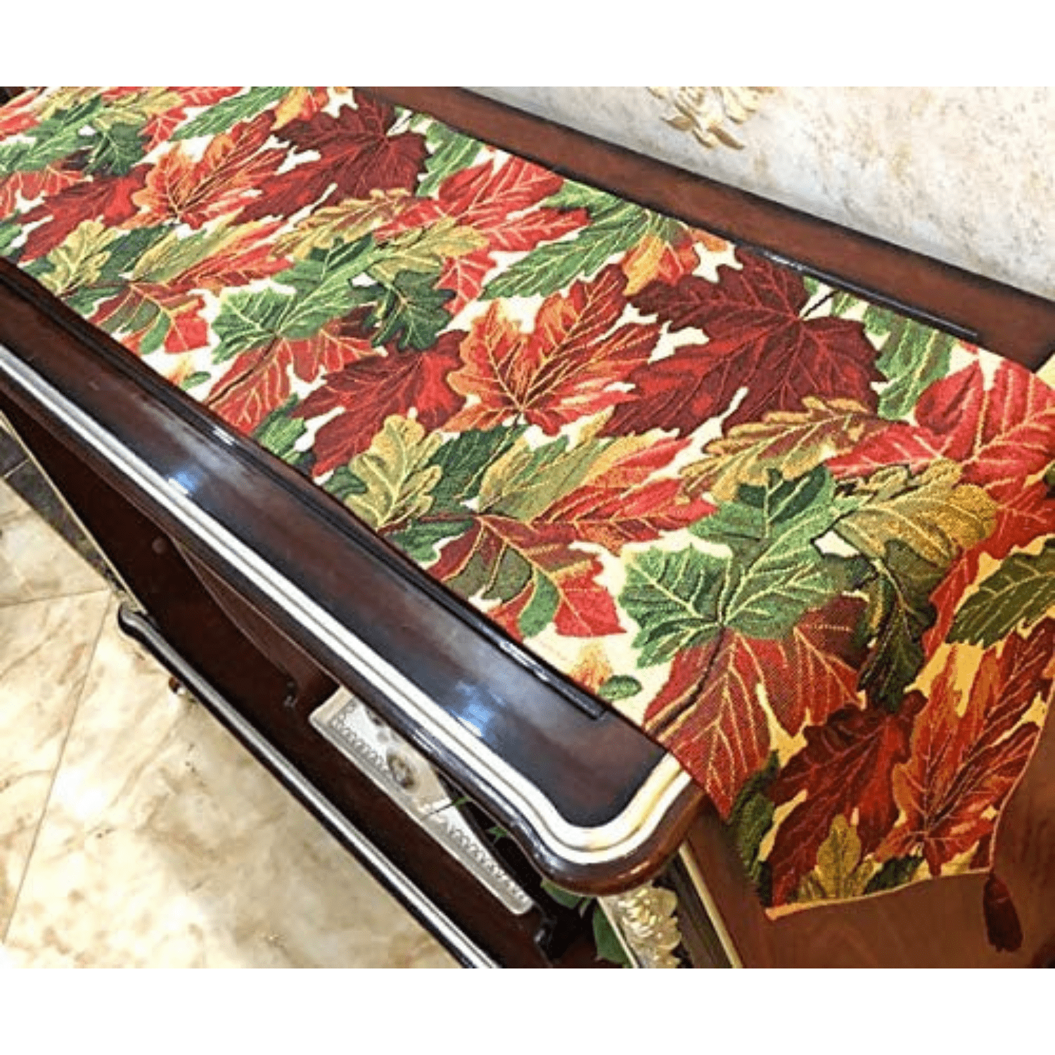 Thanksgiving Leaf Table Runner