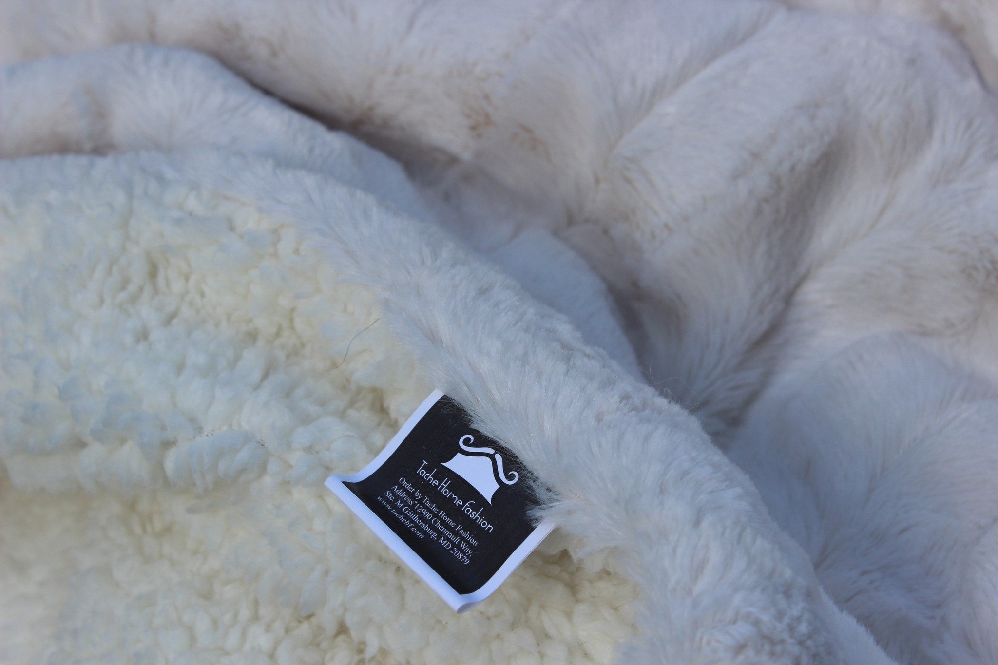 White Ivory Blanket