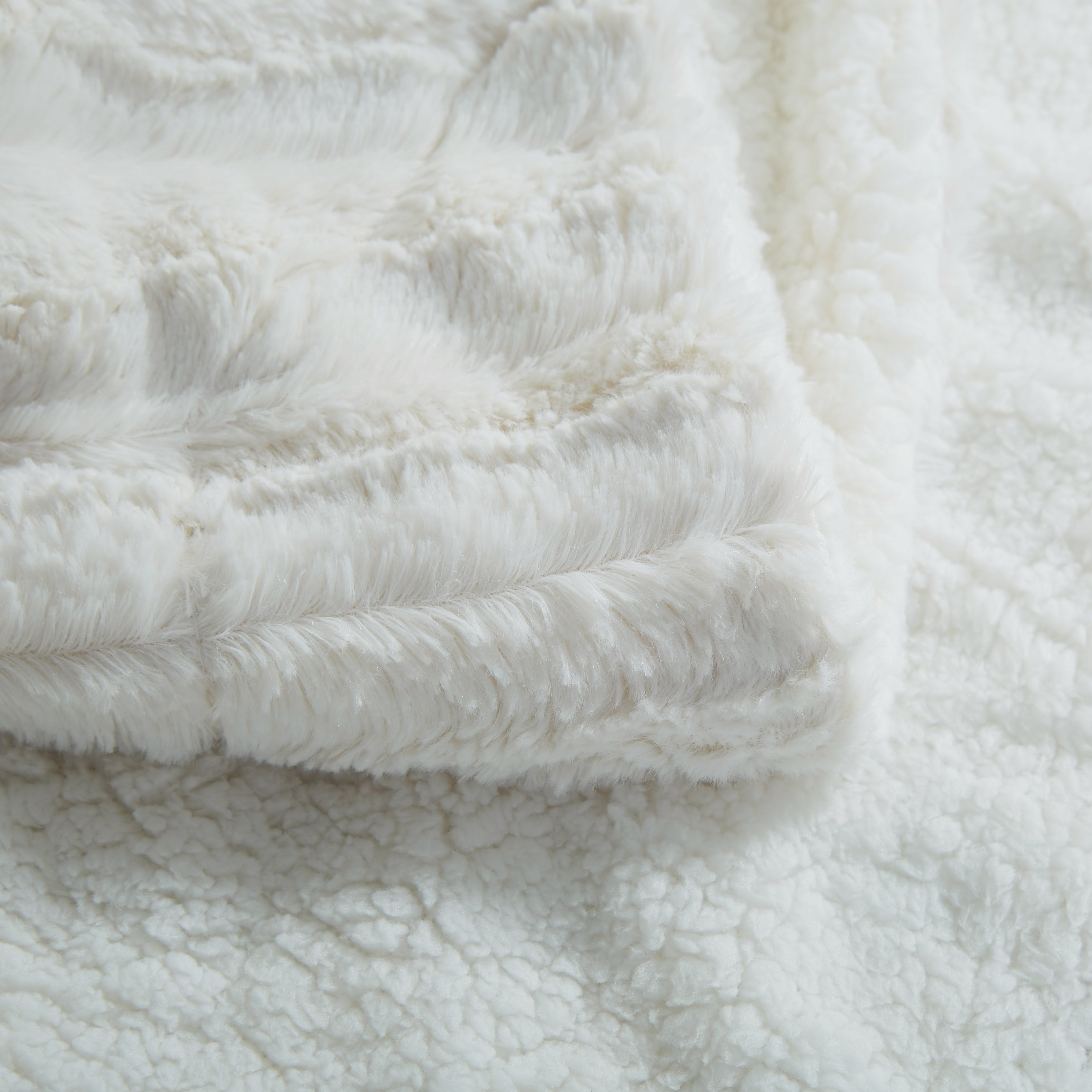 White Ivory Blanket